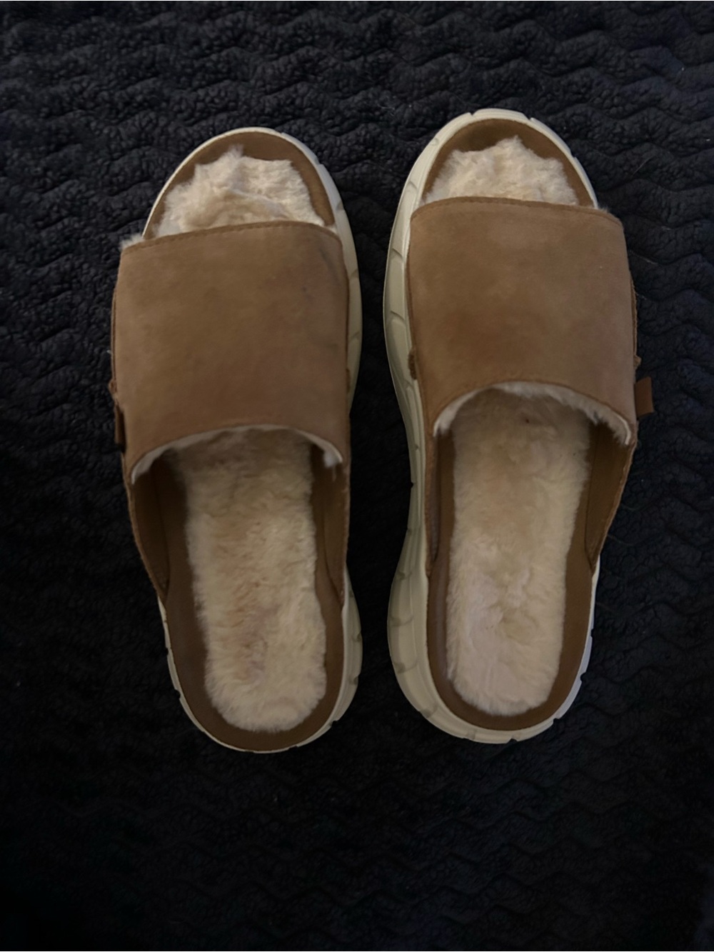 UGG Chestnut Suede Shearling Westside slide